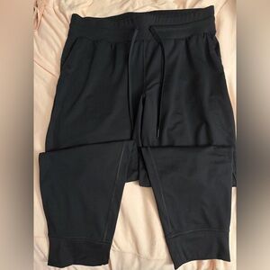 American Eagle women’s black jogger. Epic condition. Size xl.